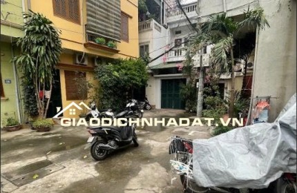 Phố Quốc Tử Giám nhưng giá chỉ 8 tỷ - nhà rộng 30m2, xây 4 tầng đẹp ở ngay